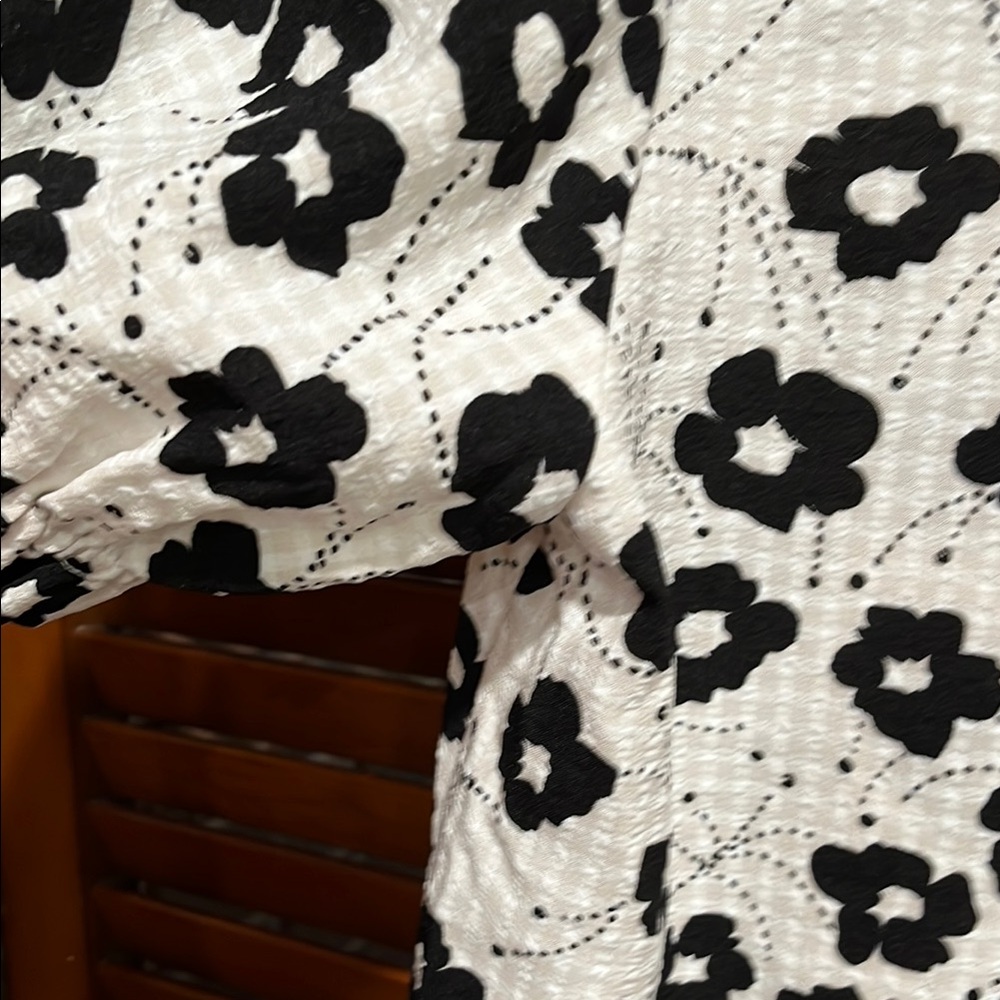 THML White Eyelet Blouse with Black Floral Print and Blue Trim - Picture 9 of 11